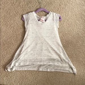 NWT Girls Short Sleeve Grey Shirt- Size 7